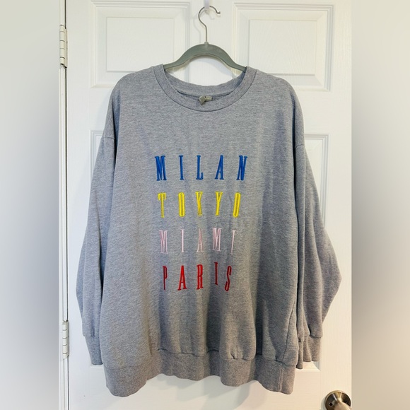 Gray Graphic Sweatshirt - Picture 1 of 2